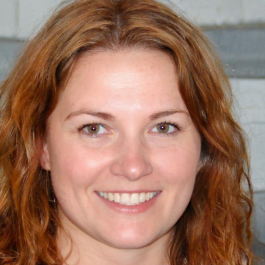 Carmen López, Freelance Especializada